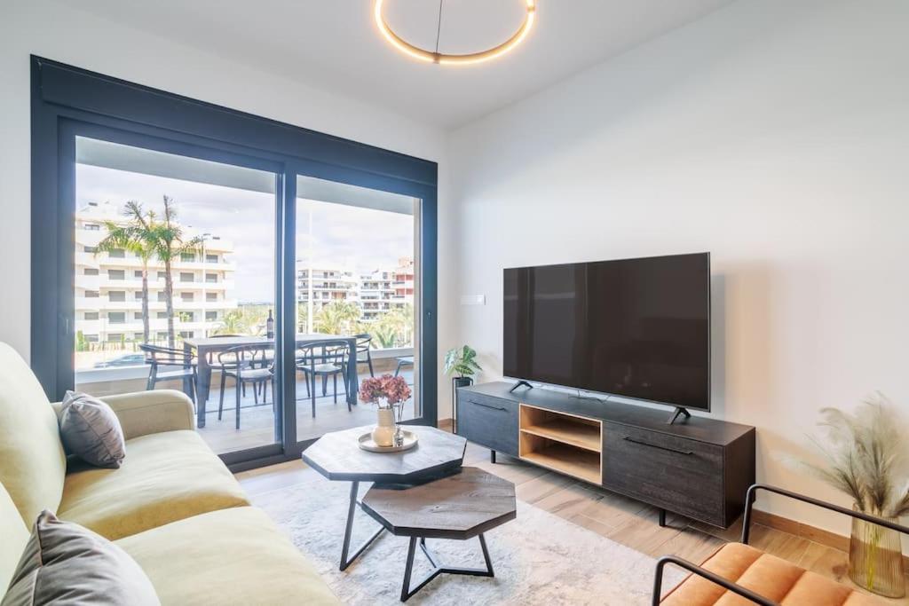 Arenales Terrace Refugee New Apartment With Pool And Gym Arenales del Sol Kültér fotó