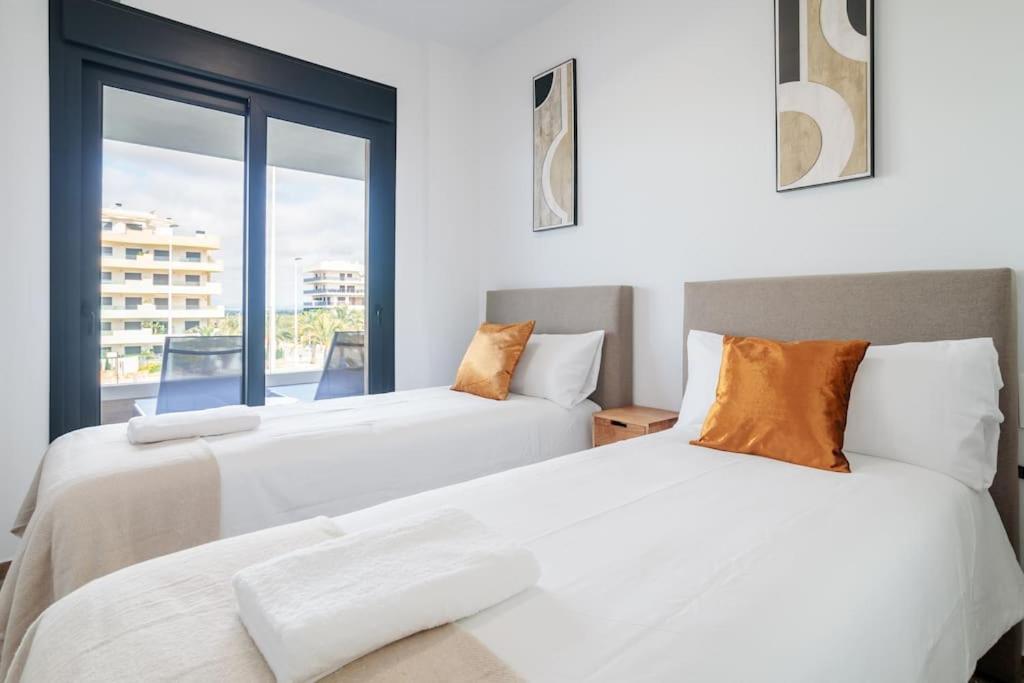 Arenales Terrace Refugee New Apartment With Pool And Gym Arenales del Sol Kültér fotó